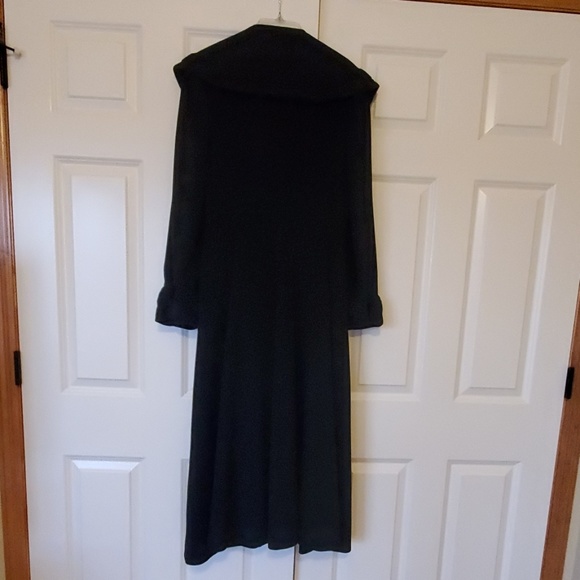 Coat - Picture 4 of 7